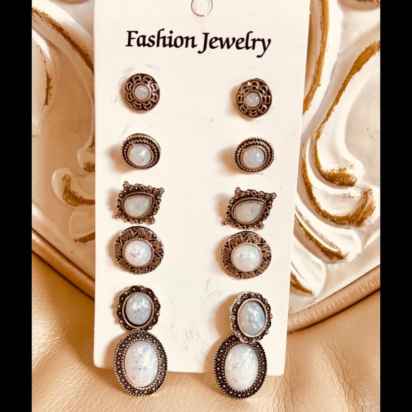 🌹BUNDLE EARRINGS 🌹 - Picture 4 of 4